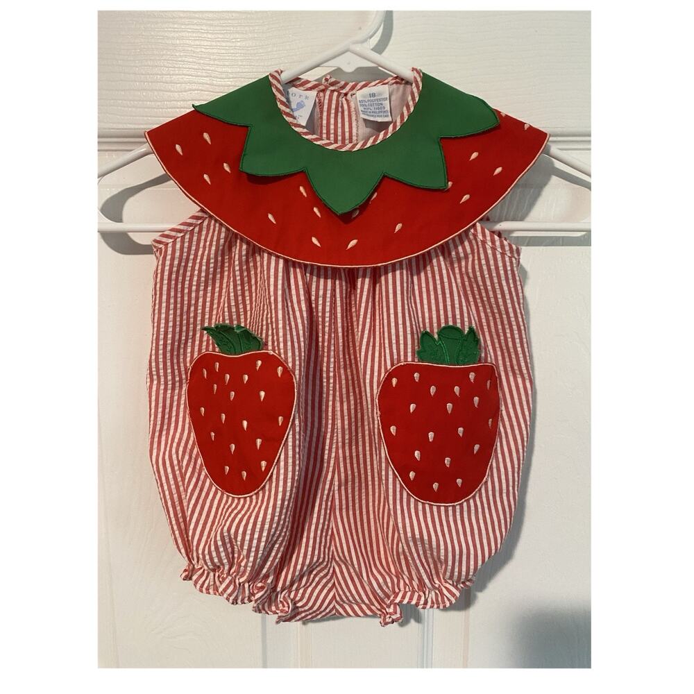 Vintage Stork Club Girls 18M Seersucker Striped Strawberry Sleeveless Romper